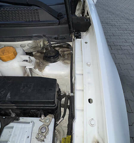 Білий Опель Антара, об'ємом двигуна 2.2 л та пробігом 113 тис. км за 12200 $, фото 24 на Automoto.ua