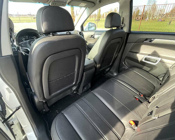 Білий Опель Антара, об'ємом двигуна 2.2 л та пробігом 208 тис. км за 11900 $, фото 8 на Automoto.ua