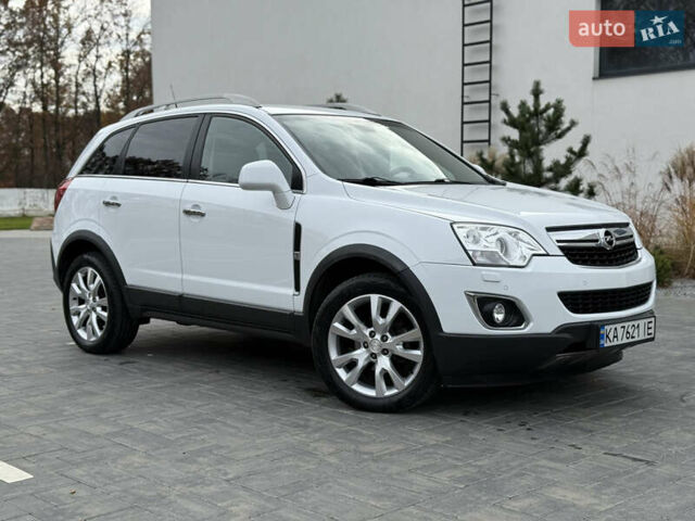 Белый Опель Антара, объемом двигателя 2.2 л и пробегом 115 тыс. км за 12200 $, фото 3 на Automoto.ua