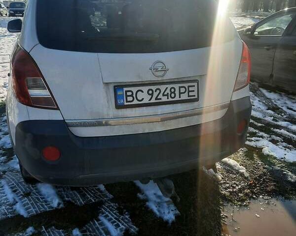 Білий Опель Антара, об'ємом двигуна 2.2 л та пробігом 259 тис. км за 12500 $, фото 5 на Automoto.ua