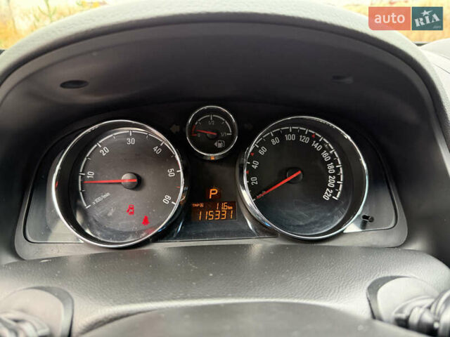 Белый Опель Антара, объемом двигателя 2.2 л и пробегом 115 тыс. км за 12200 $, фото 22 на Automoto.ua