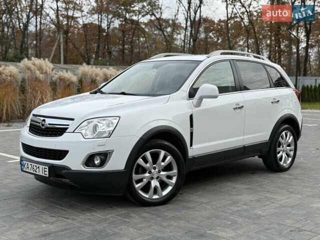 Белый Опель Антара, объемом двигателя 2.2 л и пробегом 115 тыс. км за 12200 $, фото 1 на Automoto.ua