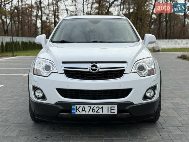 Белый Опель Антара, объемом двигателя 2.2 л и пробегом 115 тыс. км за 12200 $, фото 7 на Automoto.ua