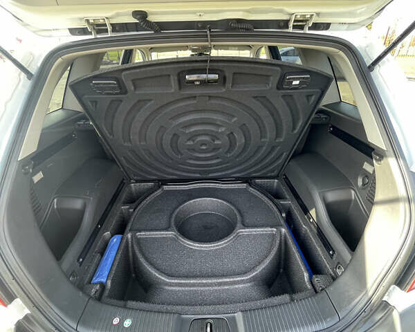 Білий Опель Антара, об'ємом двигуна 2.2 л та пробігом 208 тис. км за 11900 $, фото 18 на Automoto.ua