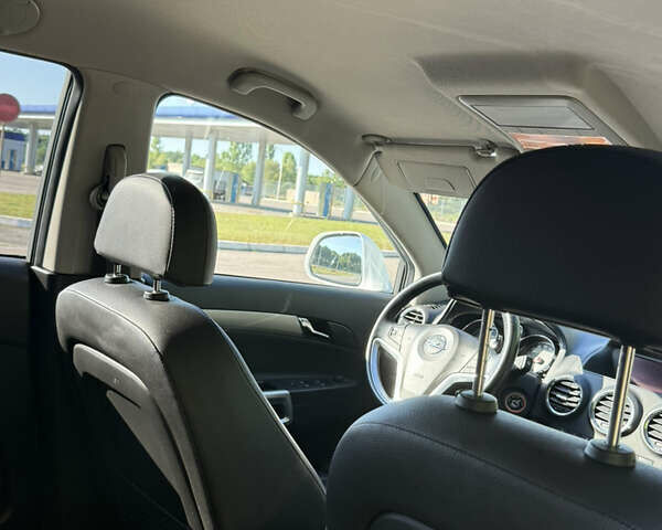 Білий Опель Антара, об'ємом двигуна 2.2 л та пробігом 158 тис. км за 14300 $, фото 10 на Automoto.ua