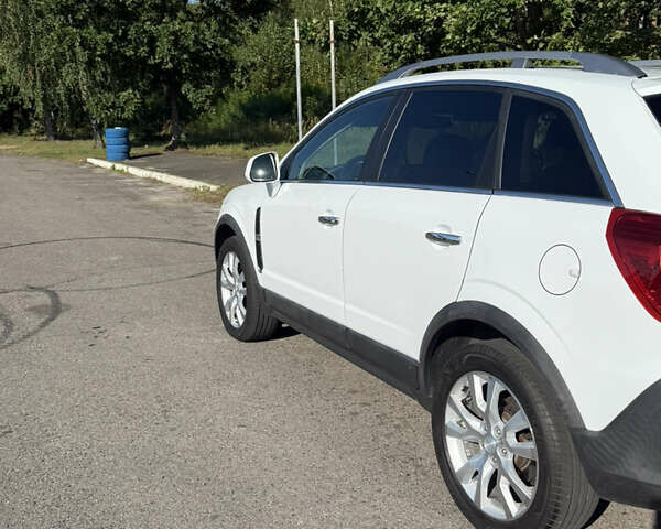 Білий Опель Антара, об'ємом двигуна 2.2 л та пробігом 158 тис. км за 14300 $, фото 7 на Automoto.ua