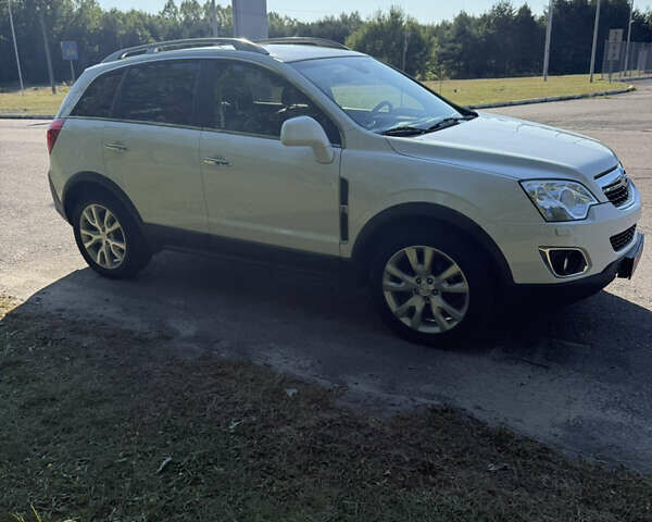Білий Опель Антара, об'ємом двигуна 2.2 л та пробігом 158 тис. км за 14300 $, фото 2 на Automoto.ua