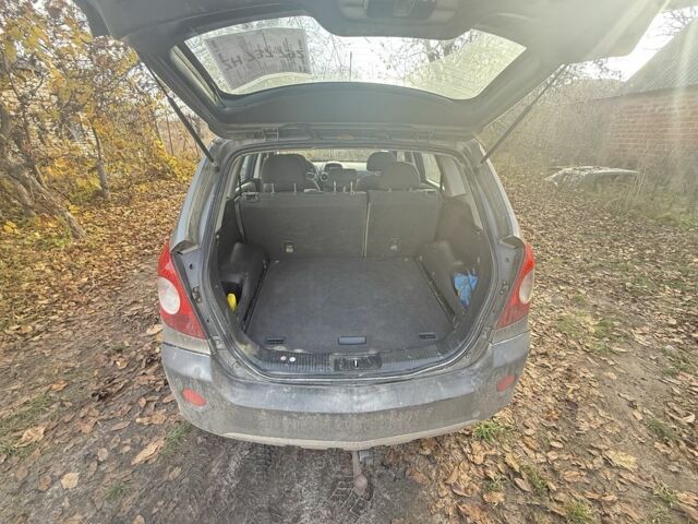 Бежевый Опель Антара, объемом двигателя 2.4 л и пробегом 214 тыс. км за 3800 $, фото 7 на Automoto.ua