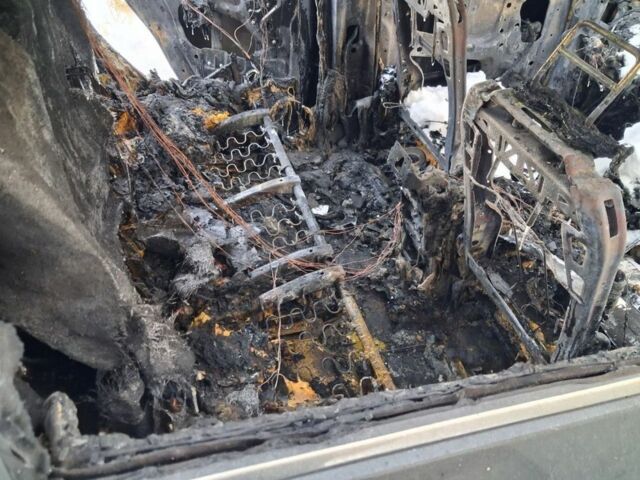 Черный Опель Антара, объемом двигателя 0 л и пробегом 220 тыс. км за 3000 $, фото 2 на Automoto.ua