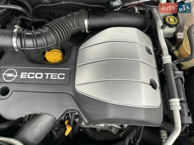 Чорний Опель Антара, об'ємом двигуна 2 л та пробігом 250 тис. км за 8950 $, фото 64 на Automoto.ua