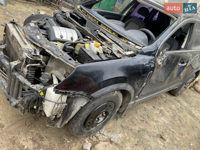 Черный Опель Антара, объемом двигателя 1.99 л и пробегом 170 тыс. км за 3000 $, фото 2 на Automoto.ua