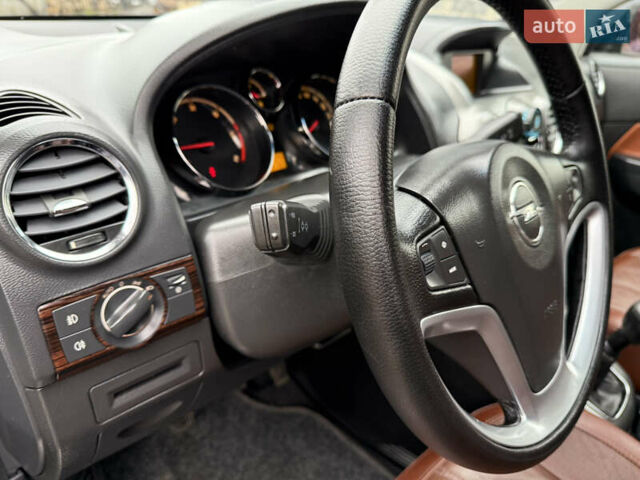 Чорний Опель Антара, об'ємом двигуна 2 л та пробігом 250 тис. км за 8950 $, фото 40 на Automoto.ua