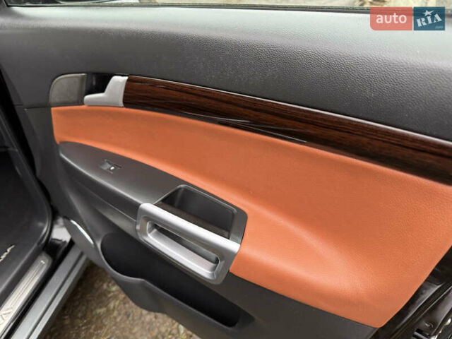 Чорний Опель Антара, об'ємом двигуна 2 л та пробігом 250 тис. км за 8950 $, фото 58 на Automoto.ua