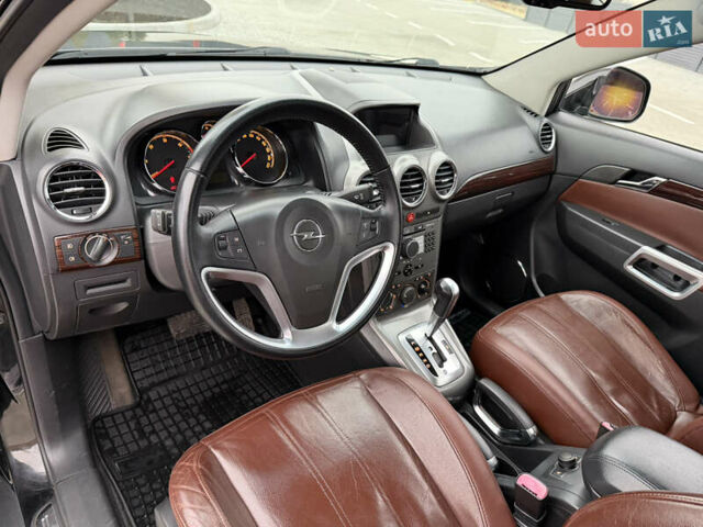 Черный Опель Антара, объемом двигателя 1.99 л и пробегом 226 тыс. км за 8500 $, фото 25 на Automoto.ua