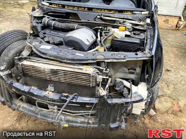 Черный Опель Антара, объемом двигателя 2 л и пробегом 170 тыс. км за 3000 $, фото 3 на Automoto.ua