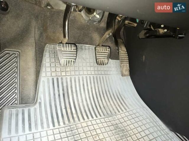 Чорний Опель Антара, об'ємом двигуна 2 л та пробігом 258 тис. км за 8300 $, фото 38 на Automoto.ua