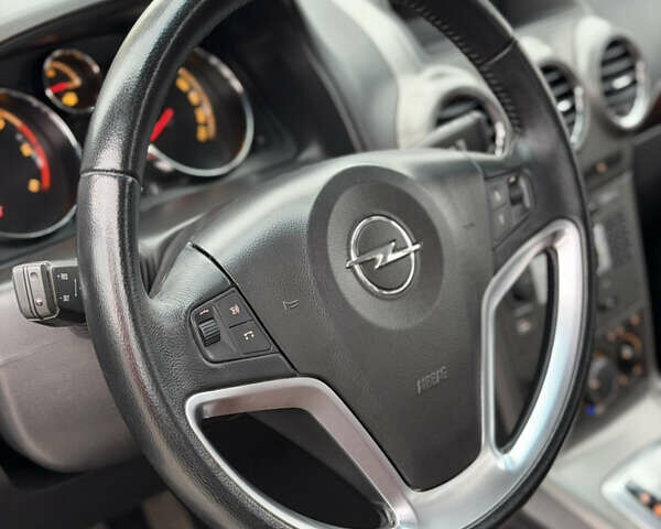 Черный Опель Антара, объемом двигателя 1.99 л и пробегом 226 тыс. км за 8500 $, фото 30 на Automoto.ua