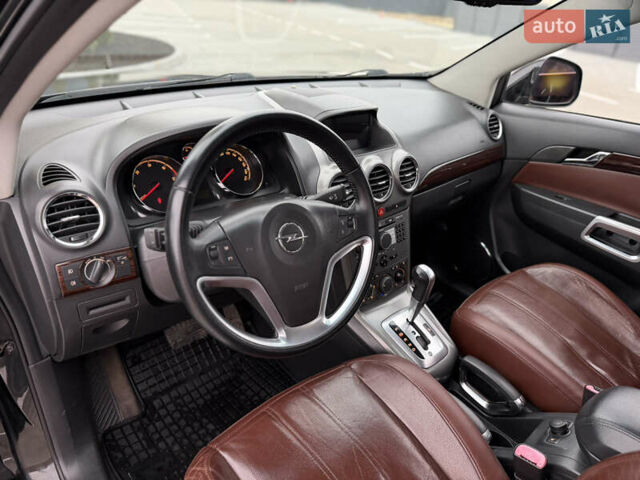 Черный Опель Антара, объемом двигателя 1.99 л и пробегом 226 тыс. км за 8500 $, фото 22 на Automoto.ua