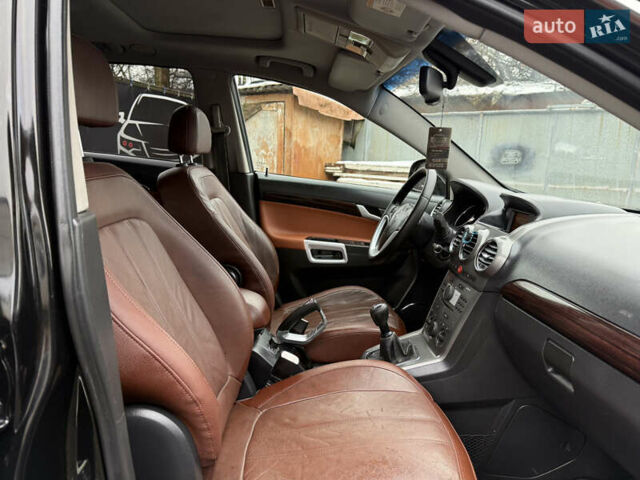 Чорний Опель Антара, об'ємом двигуна 2 л та пробігом 250 тис. км за 8950 $, фото 59 на Automoto.ua