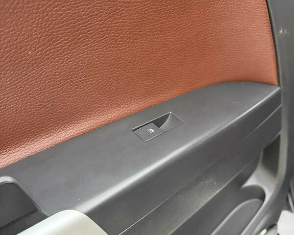 Черный Опель Антара, объемом двигателя 1.99 л и пробегом 226 тыс. км за 8500 $, фото 35 на Automoto.ua