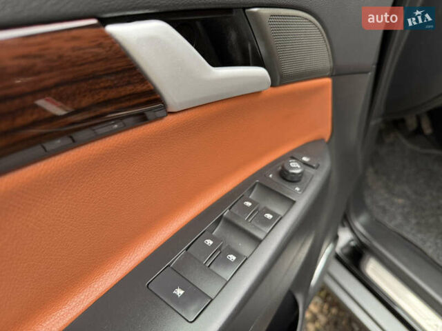 Чорний Опель Антара, об'ємом двигуна 2 л та пробігом 250 тис. км за 8950 $, фото 23 на Automoto.ua