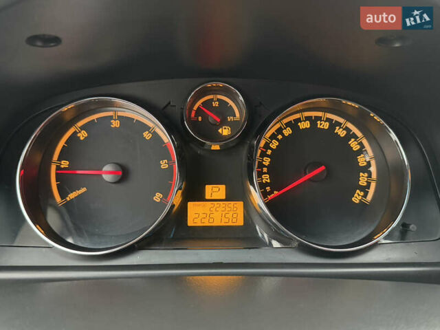 Черный Опель Антара, объемом двигателя 1.99 л и пробегом 226 тыс. км за 8500 $, фото 65 на Automoto.ua