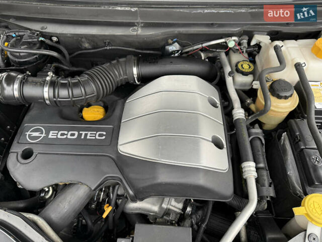 Чорний Опель Антара, об'ємом двигуна 2 л та пробігом 250 тис. км за 8950 $, фото 63 на Automoto.ua