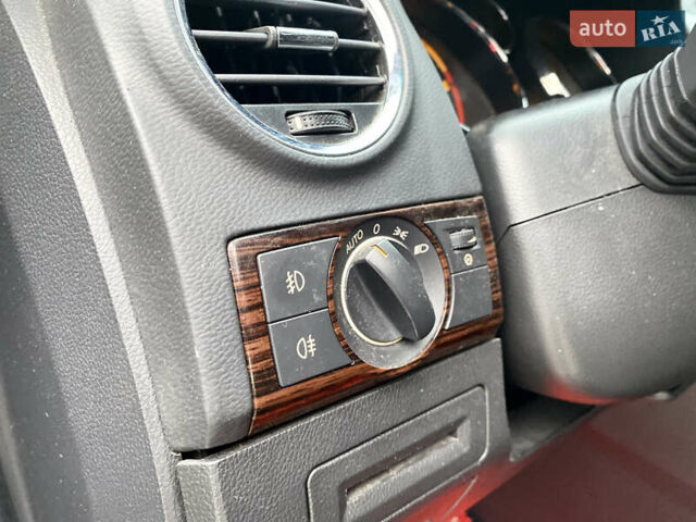 Черный Опель Антара, объемом двигателя 1.99 л и пробегом 235 тыс. км за 7500 $, фото 13 на Automoto.ua