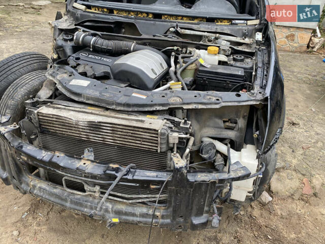 Черный Опель Антара, объемом двигателя 1.99 л и пробегом 170 тыс. км за 3000 $, фото 3 на Automoto.ua