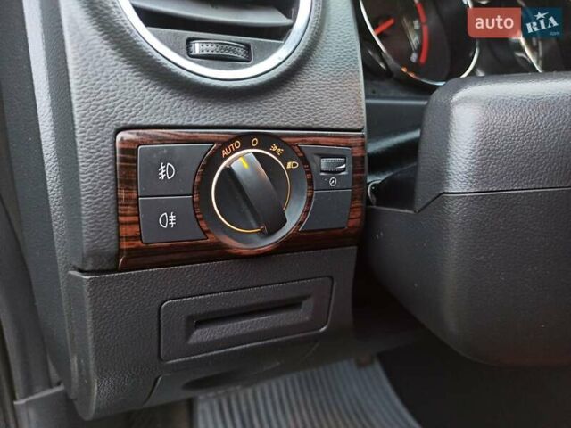 Чорний Опель Антара, об'ємом двигуна 2 л та пробігом 258 тис. км за 8300 $, фото 36 на Automoto.ua