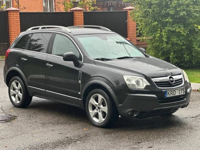 Черный Опель Антара, объемом двигателя 2 л и пробегом 260 тыс. км за 5000 $, фото 1 на Automoto.ua