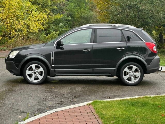 Черный Опель Антара, объемом двигателя 2 л и пробегом 260 тыс. км за 5000 $, фото 3 на Automoto.ua