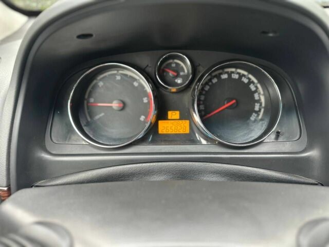 Черный Опель Антара, объемом двигателя 2 л и пробегом 260 тыс. км за 5000 $, фото 14 на Automoto.ua