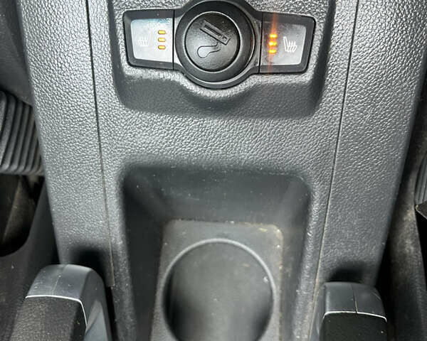 Черный Опель Антара, объемом двигателя 2 л и пробегом 315 тыс. км за 8700 $, фото 15 на Automoto.ua