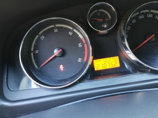 Чорний Опель Антара, об'ємом двигуна 2 л та пробігом 218 тис. км за 8350 $, фото 8 на Automoto.ua