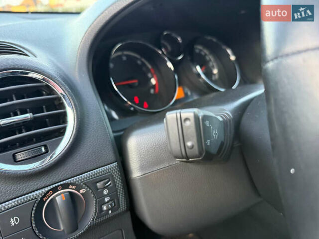 Черный Опель Антара, объемом двигателя 2 л и пробегом 229 тыс. км за 8000 $, фото 25 на Automoto.ua