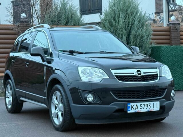 Черный Опель Антара, объемом двигателя 2.2 л и пробегом 225 тыс. км за 9700 $, фото 5 на Automoto.ua