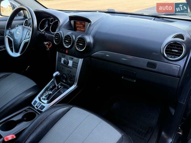 Черный Опель Антара, объемом двигателя 2.2 л и пробегом 225 тыс. км за 9700 $, фото 47 на Automoto.ua
