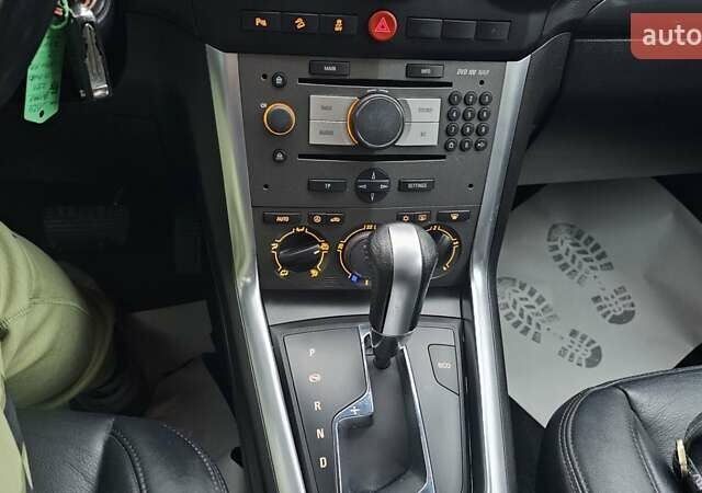 Черный Опель Антара, объемом двигателя 2.2 л и пробегом 158 тыс. км за 11450 $, фото 29 на Automoto.ua