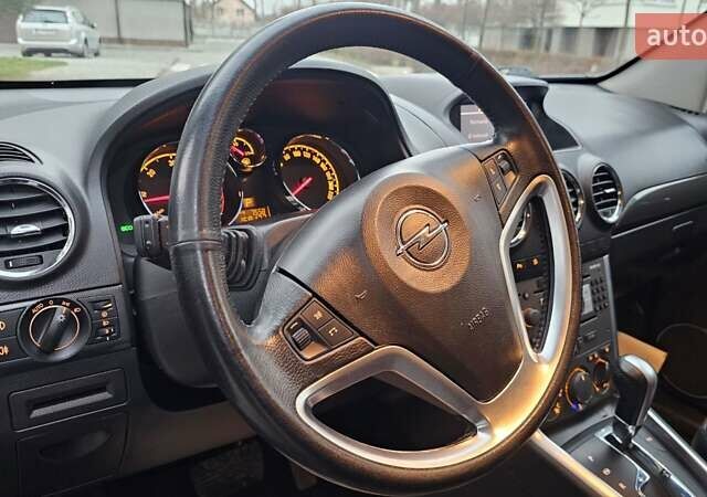 Черный Опель Антара, объемом двигателя 2.2 л и пробегом 158 тыс. км за 11450 $, фото 26 на Automoto.ua