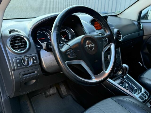 Черный Опель Антара, объемом двигателя 2.2 л и пробегом 225 тыс. км за 9700 $, фото 17 на Automoto.ua