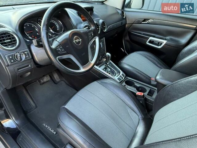Черный Опель Антара, объемом двигателя 2.2 л и пробегом 225 тыс. км за 9700 $, фото 37 на Automoto.ua