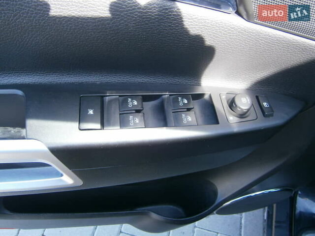 Чорний Опель Антара, об'ємом двигуна 2.23 л та пробігом 211 тис. км за 11200 $, фото 13 на Automoto.ua