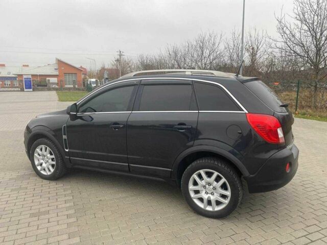 Черный Опель Антара, объемом двигателя 2.2 л и пробегом 178 тыс. км за 10900 $, фото 4 на Automoto.ua