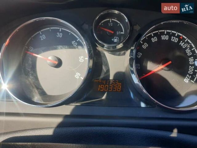 Черный Опель Антара, объемом двигателя 2.2 л и пробегом 190 тыс. км за 11700 $, фото 2 на Automoto.ua