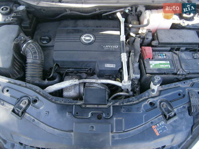 Чорний Опель Антара, об'ємом двигуна 2.23 л та пробігом 211 тис. км за 11200 $, фото 18 на Automoto.ua