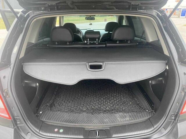 Черный Опель Антара, объемом двигателя 2.2 л и пробегом 178 тыс. км за 10900 $, фото 18 на Automoto.ua