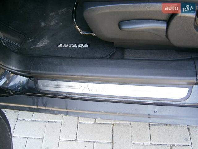 Чорний Опель Антара, об'ємом двигуна 2.23 л та пробігом 211 тис. км за 11200 $, фото 12 на Automoto.ua