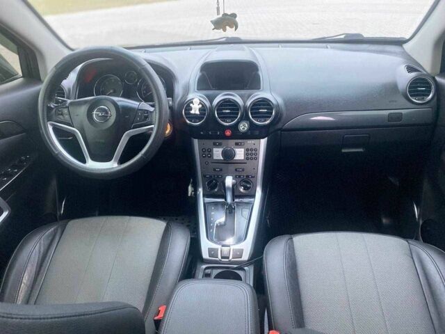 Черный Опель Антара, объемом двигателя 2.2 л и пробегом 178 тыс. км за 10900 $, фото 12 на Automoto.ua