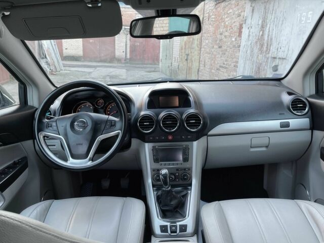 Чорний Опель Антара, об'ємом двигуна 2.2 л та пробігом 138 тис. км за 12450 $, фото 9 на Automoto.ua